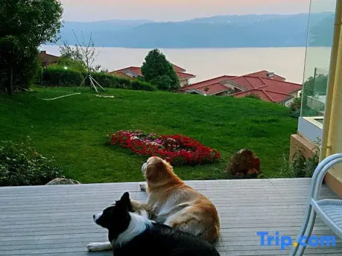 Lakeside Kafka Golf Holiday Villa
