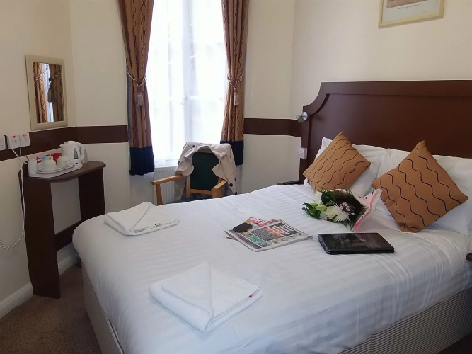 Victoria Station Hotel