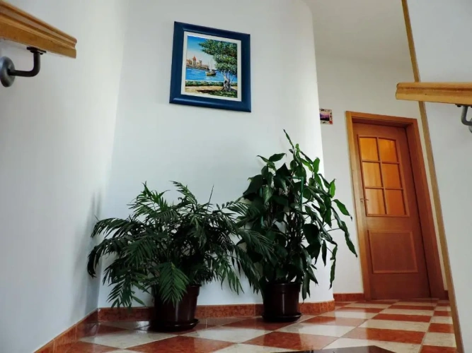 3 Bedrooms Apartment