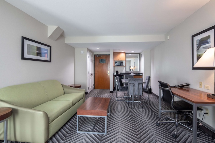 Best Western Coyote Point Inn photo 12