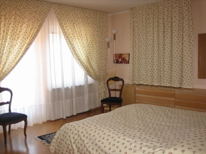 3 Bedrooms Apartment