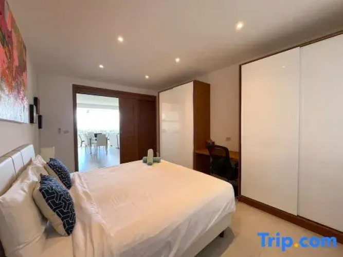 Top sea view 1 bedroom at Maenam
