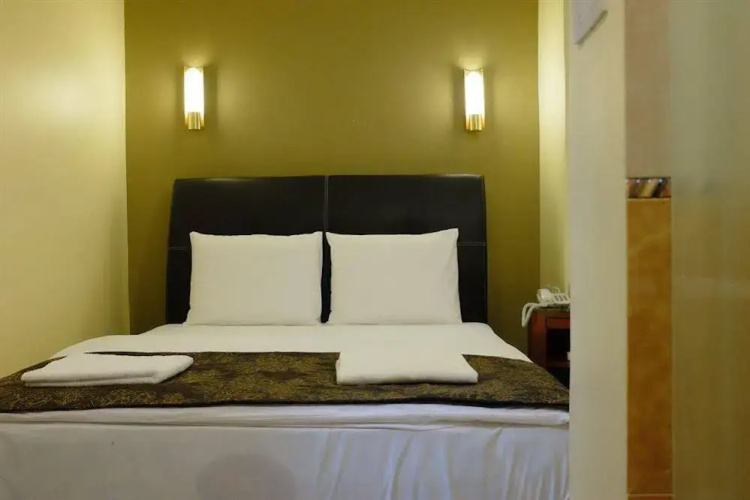Hotel Safari Two