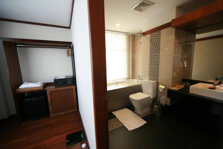 Hotel M