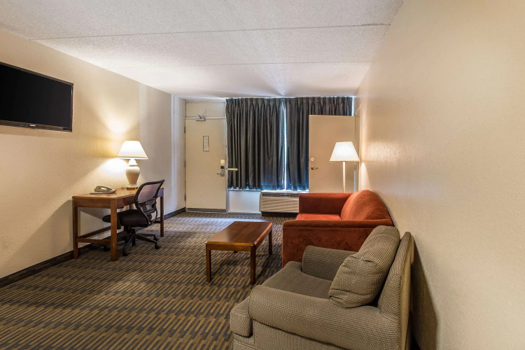 Quality Inn & Suites Easley - Greenville