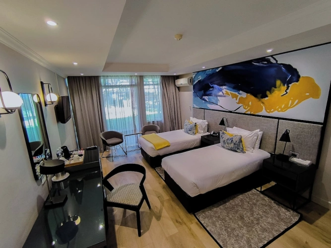 Standard Twin room with garden view