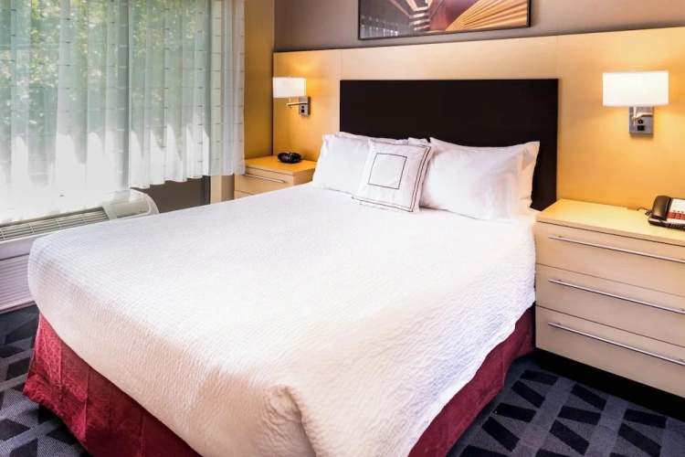 1 Bedroom Suite