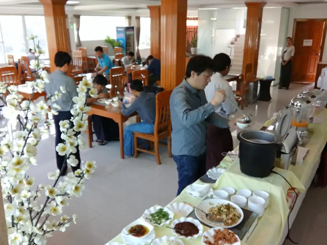 Sky Hotel Hlaing Thar Yar Yangon