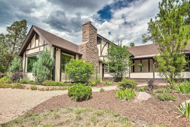2 Bedrooms Cottage