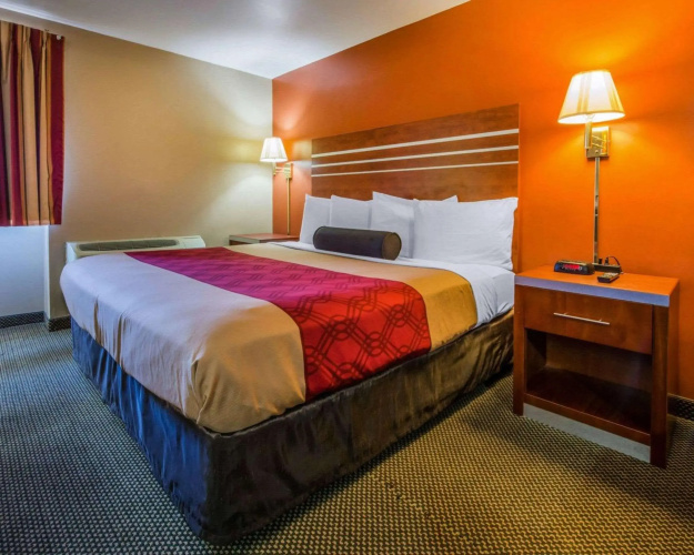 Econo Lodge Hermitage South