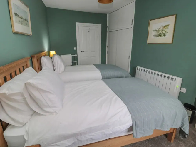 Salmon Cottage