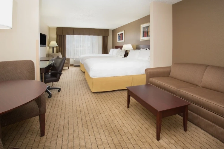 Quadruple Suite