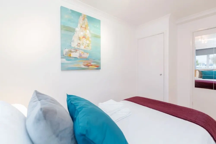 3 Bedrooms Apartment
