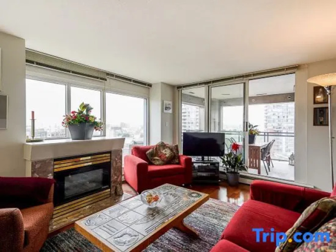 LXY Condo