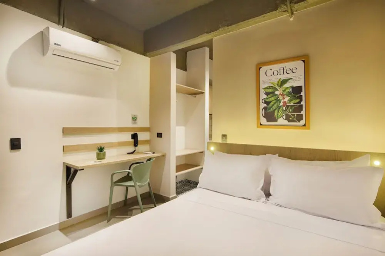 Hotel Attic 33