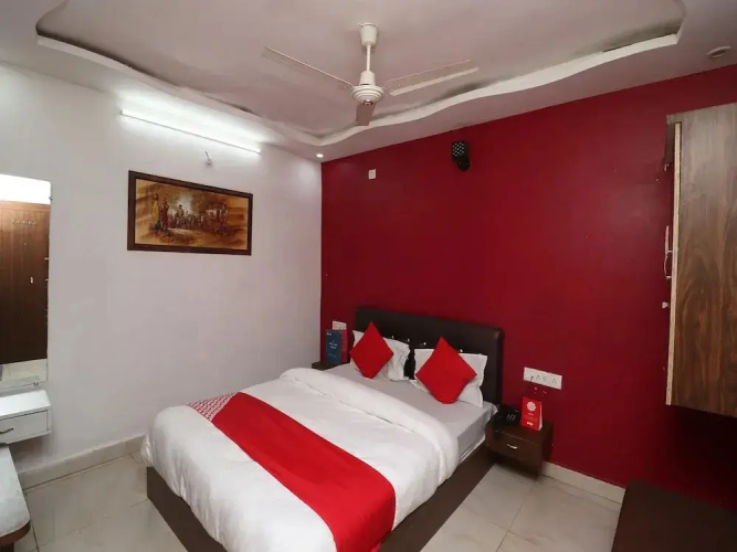Landmark 3 By OYO Rooms