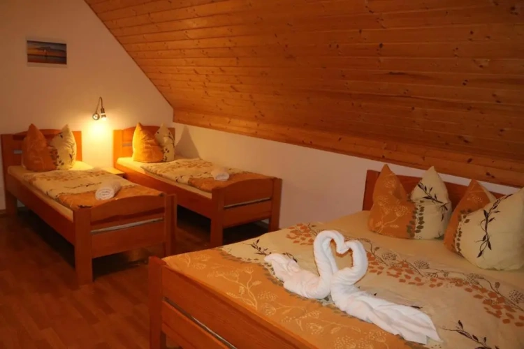 Standard Quadruple room