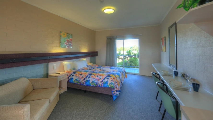 1 Bedroom Standard Double Suite with balcony