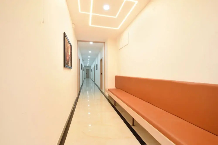 Fabhotel Narsingi