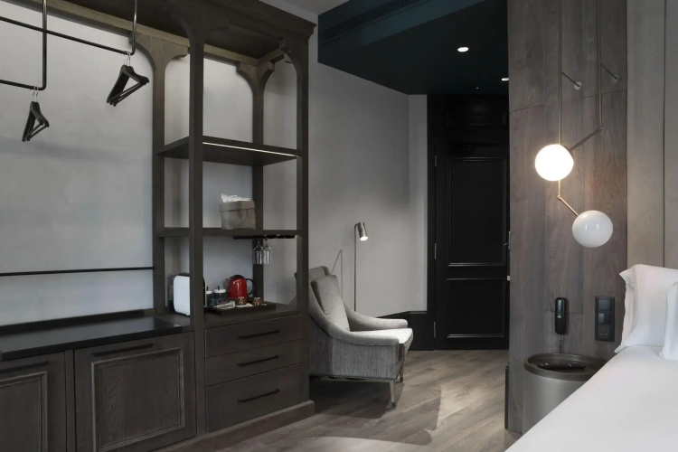 ICON Wipton by Petit Palace