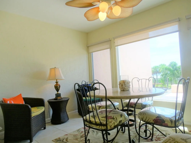 Sunset Royale 208 1 Bedroom 1 Bathroom Apts