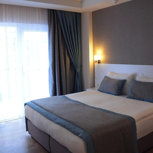 Parion House Hotel