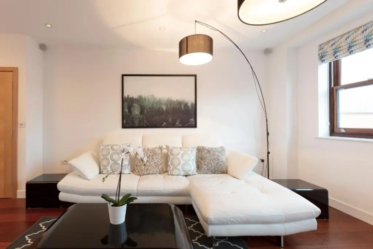 3 Bedrooms Apartment