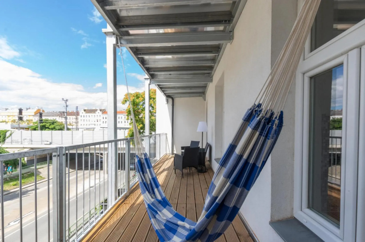 Spacious Apartment in Center with Terrace