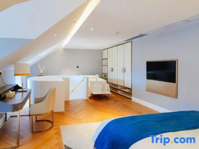 1 Bedroom Double Duplex Suite