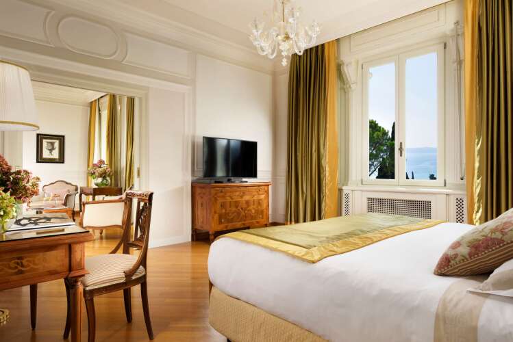 Villa Cortine Palace HotelOver view