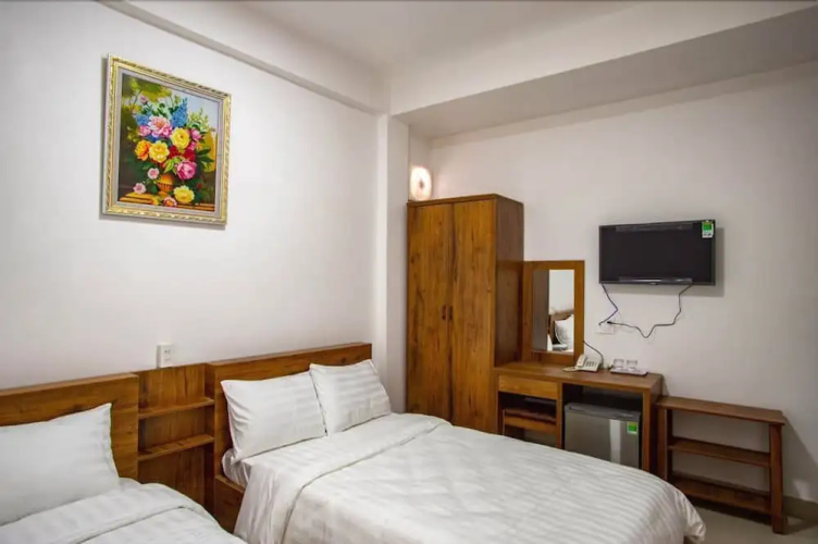 Mat Troi Vang Hotel