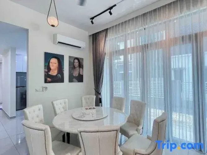 Templer Park Luxurious  Villa