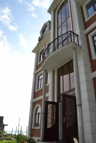 Sunny Hotel
