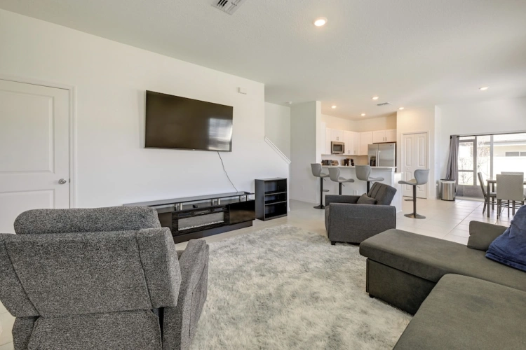 2 Bedrooms Apartment