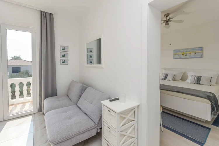 Apartment with balcony