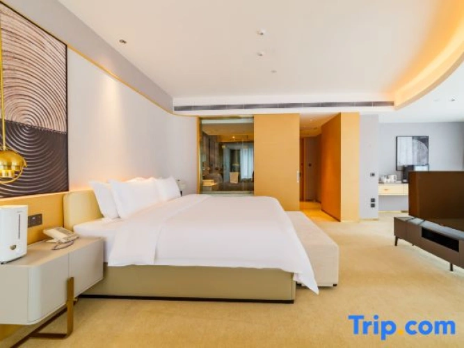 Deluxe Family Suite