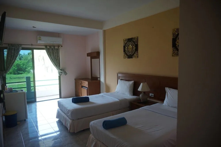 SS Emerald Suite