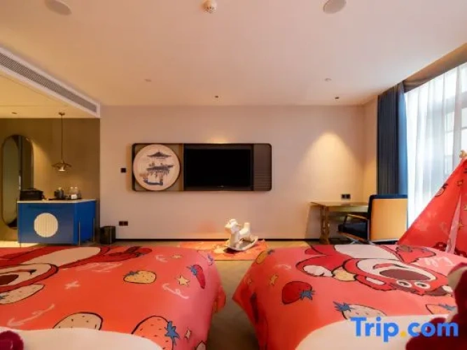 Deluxe Family Suite