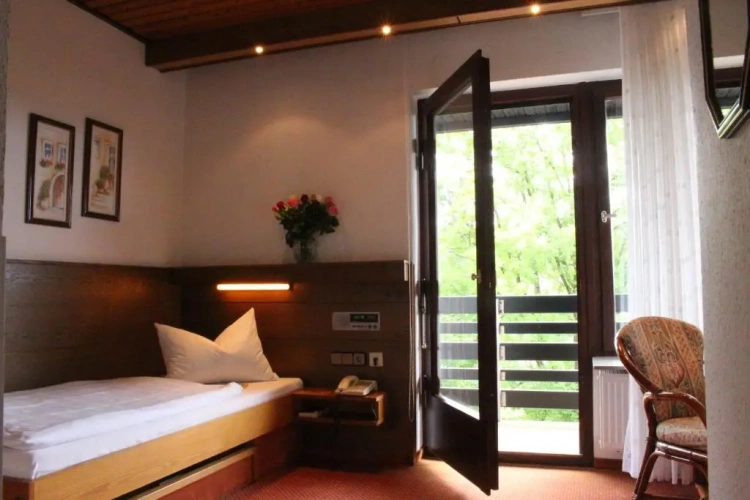 Standard Single room