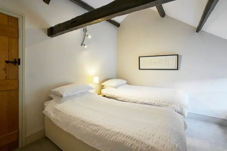 Host Stay Derwent