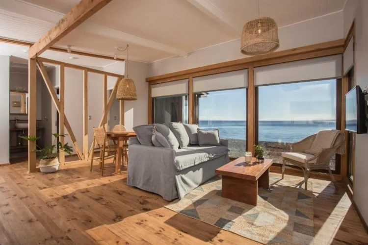2 Bedrooms Villa