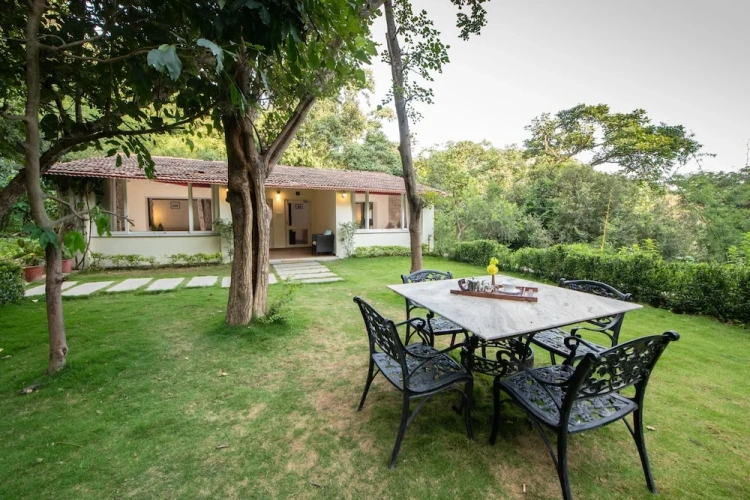 2 Bedrooms Cottage with park view