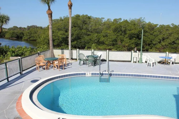 Sun Coast Inn