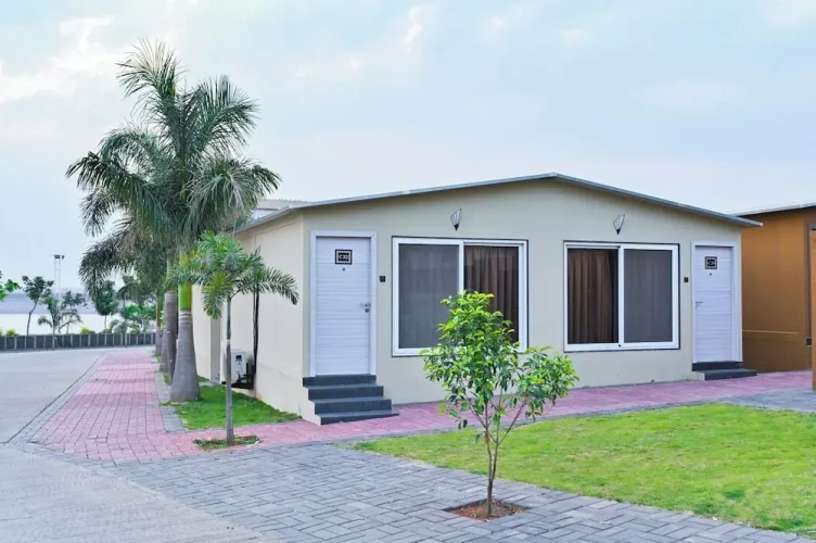 Deluxe Cottage