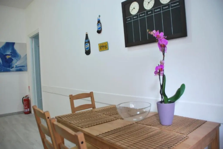 2 Bedrooms Apartment