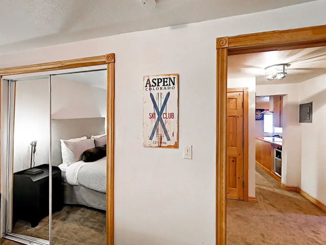 940 Waters Ave Condo Unit 101 - 2 Br condo by RedAwning