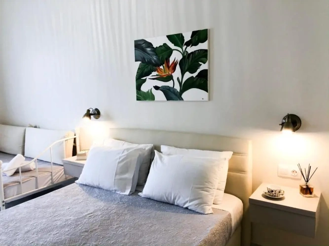 Standard Triple room with sea view