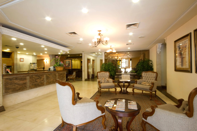 Le Premier Suites
