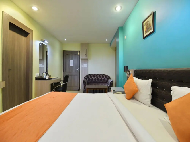 OYO 10909 Sunrise INN