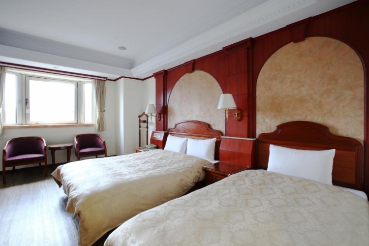 Standard Triple room